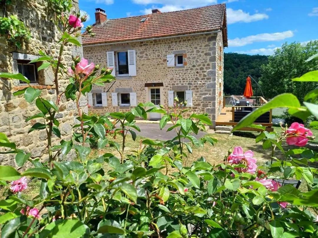 Gîte Les Hauts de Villemaloux Dontreix Extérieur photo